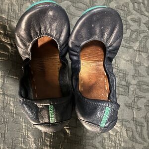 Tieks Navy Blue Leather Flats with Teal Accents